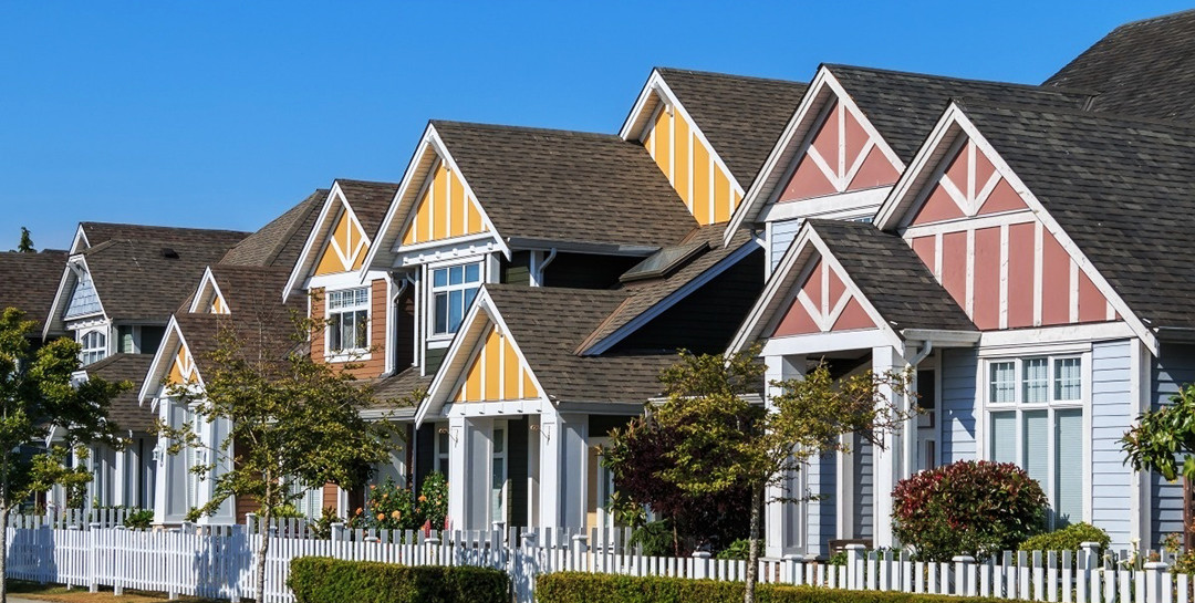 如何選擇優(yōu)質的瀝青瓦——彩砂