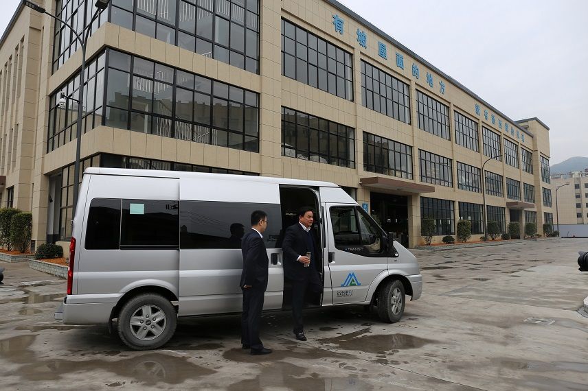 1554613810355177wlGe.jpg 廠車到達.jpg