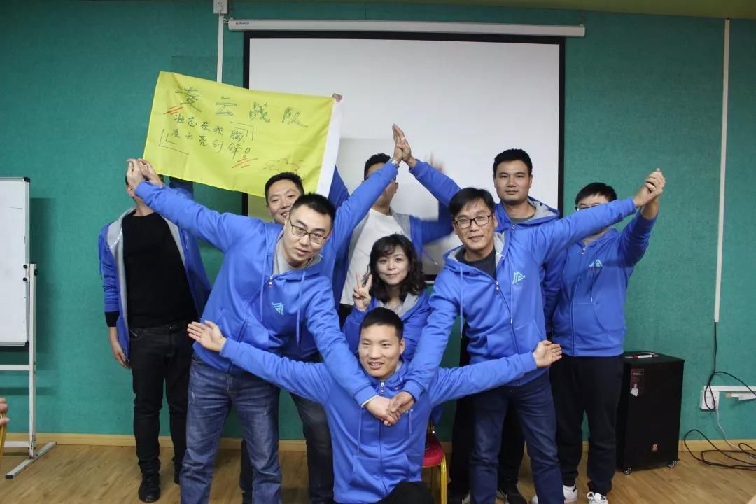 15833980179548338gPq.jpg 瀝青瓦3.jpg